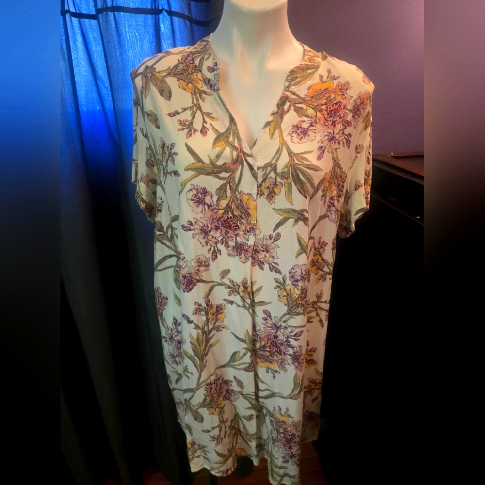 NWT H&M Short Sleeved Floral Dress